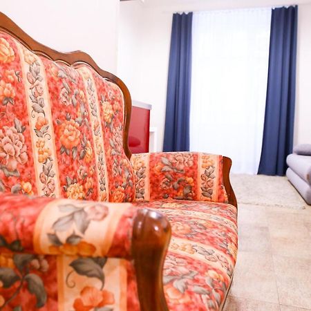 Stefania Apartment Centre 布拉格 外观 照片